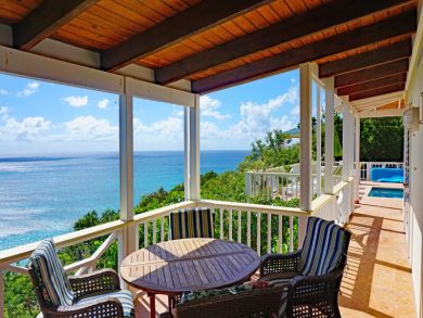 Tropical Peaceful 2 Bedroom + Den Home Great Klein Bay Views